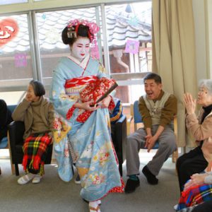 舞妓体験ボランティア