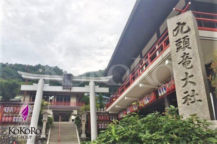 九頭竜大社入り口