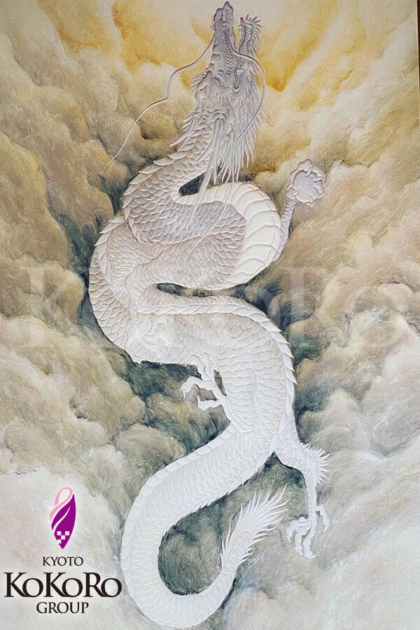 プラチナゴールドの龍