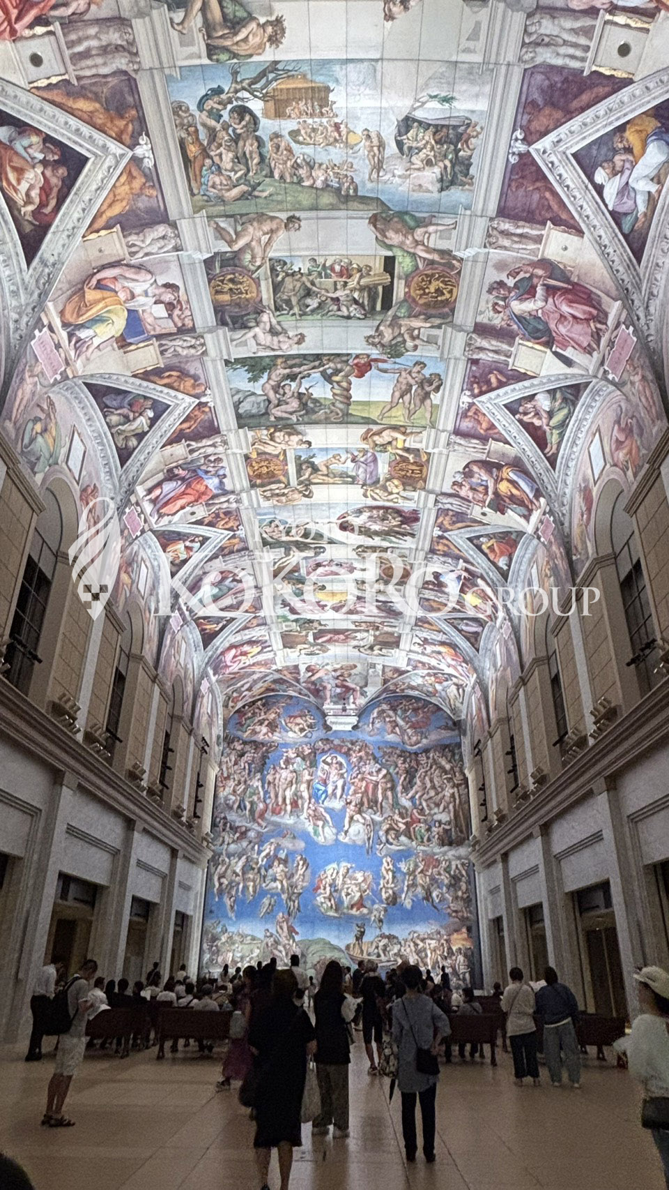 大塚国際美術館のシスティーナ・ホールに再現された壁画と天井画